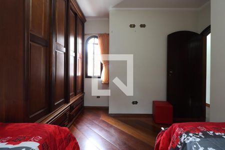 Casa à venda com 218m², 3 quartos e 3 vagasQuarto 2