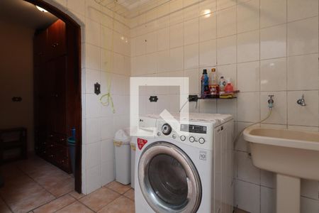 Casa à venda com 218m², 3 quartos e 3 vagasLavanderia