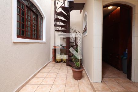 Casa à venda com 218m², 3 quartos e 3 vagasLavanderia