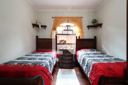 Casa à venda com 218m², 3 quartos e 3 vagasQuarto 2