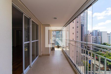 Varanda de apartamento para alugar com 3 quartos, 121m² em Consolação, São Paulo
