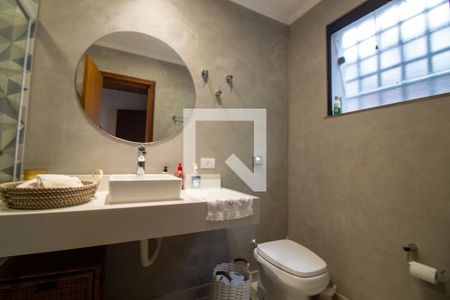 Casa à venda com 300m², 4 quartos e 4 vagas Casa à venda com 300m², 4 quartos e 4 vagasBanheiro 2