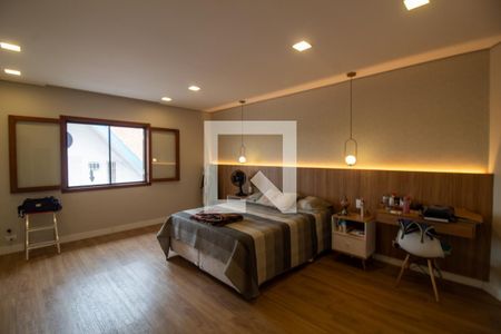 Casa à venda com 300m², 4 quartos e 4 vagas Casa à venda com 300m², 4 quartos e 4 vagasQuarto 4 - Suíte 2