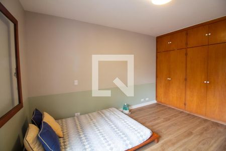 Casa à venda com 300m², 4 quartos e 4 vagas Casa à venda com 300m², 4 quartos e 4 vagasQuarto 2