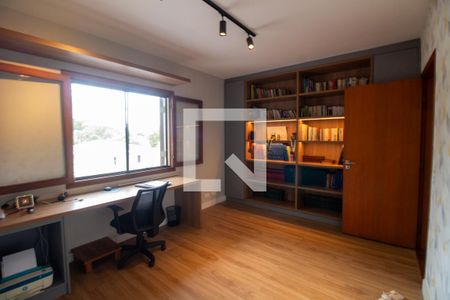 Casa à venda com 300m², 4 quartos e 4 vagas Casa à venda com 300m², 4 quartos e 4 vagasQuarto 3