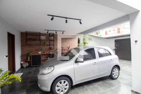 Casa à venda com 300m², 4 quartos e 4 vagas Casa à venda com 300m², 4 quartos e 4 vagasGaragem