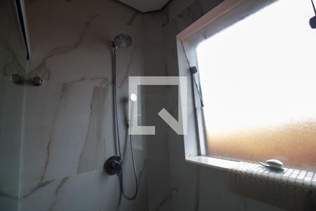 Casa à venda com 300m², 4 quartos e 4 vagas Casa à venda com 300m², 4 quartos e 4 vagasBanheiro da Suíte 1