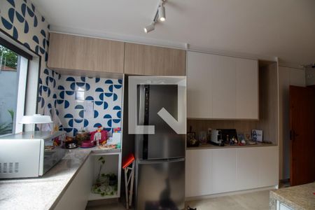 Casa à venda com 300m², 4 quartos e 4 vagas Casa à venda com 300m², 4 quartos e 4 vagasCozinha