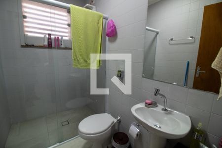 Casa à venda com 300m², 4 quartos e 4 vagas Casa à venda com 300m², 4 quartos e 4 vagasBanheiro de Serviço