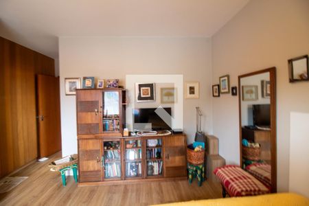 Casa à venda com 300m², 4 quartos e 4 vagas Casa à venda com 300m², 4 quartos e 4 vagasQuarto 1 - Suíte 1