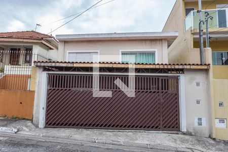 Casa à venda com 193m², 3 quartos e 3 vagasFachada