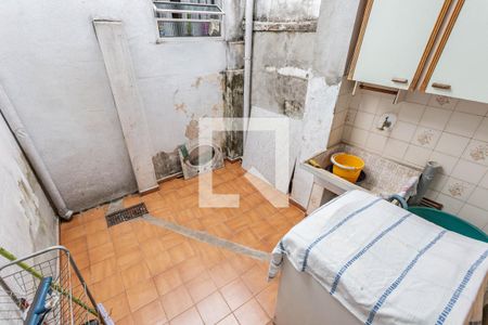 Casa à venda com 193m², 3 quartos e 3 vagasArea de Serviços casa 2