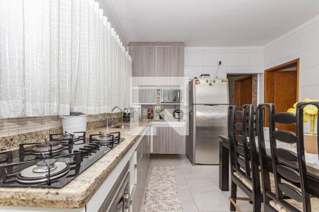 Casa à venda com 193m², 3 quartos e 3 vagasCozinha