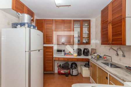 Casa à venda com 193m², 3 quartos e 3 vagasCozinha casa 2
