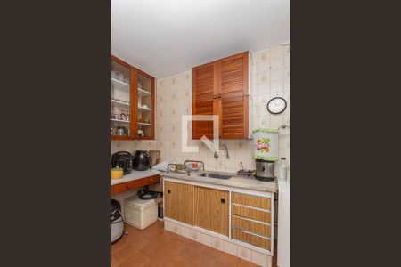 Casa à venda com 193m², 3 quartos e 3 vagasCozinha casa 2