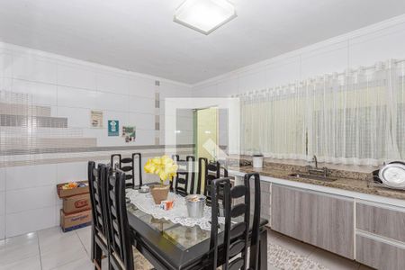 Casa à venda com 193m², 3 quartos e 3 vagasCozinha