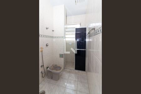 Apartamento à venda com 76m², 3 quartos e sem vagaBanheiro e área de serviço