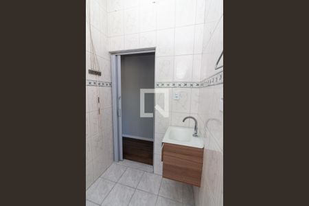 Apartamento à venda com 76m², 3 quartos e sem vagaBanheiro e área de serviço