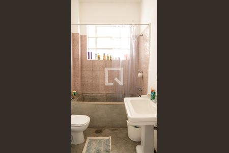 Apartamento à venda com 135m², 2 quartos e sem vaga Apartamento à venda com 135m², 2 quartos e sem vagaBanheiro