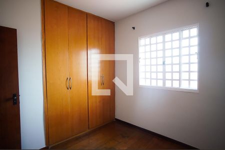 Quarto 1 de casa à venda com 3 quartos, 110m² em Santa Amélia, Belo Horizonte