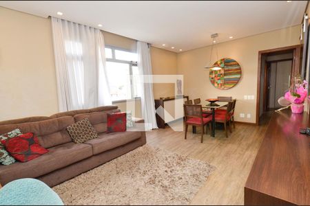 Sala de estar de apartamento à venda com 2 quartos, 65m² em Horto, Belo Horizonte
