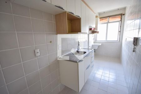 Apartamento à venda com 47m², 2 quartos e 2 vagasCozinha e Área de Serviço