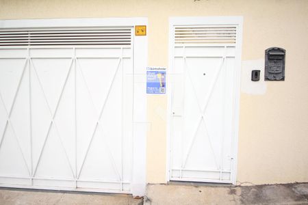 Casa à venda com 300m², 4 quartos e 4 vagasFachada