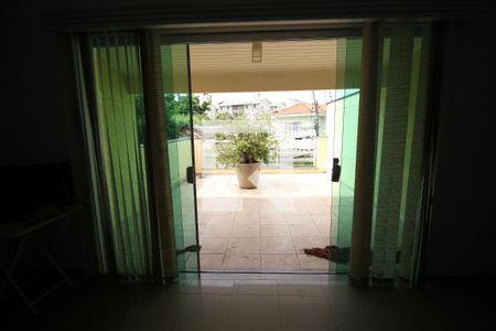 Casa à venda com 300m², 4 quartos e 4 vagasEntrada