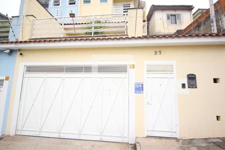 Casa à venda com 300m², 4 quartos e 4 vagasFachada