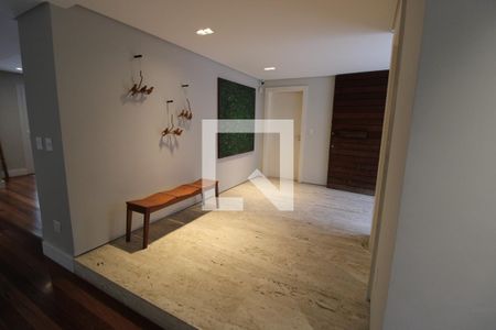 Sala de casa para alugar com 5 quartos, 600m² em Cidade Jardim, São Paulo
