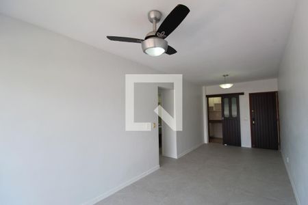 Sala de apartamento para alugar com 2 quartos, 76m² em Anil, Rio de Janeiro