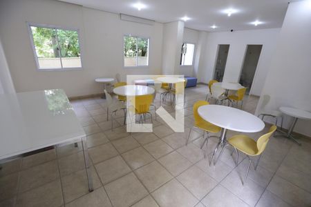 Apartamento à venda com 68m², 3 quartos e 1 vaga Apartamento à venda com 68m², 3 quartos e 1 vagaÁrea comum - Salão de festas