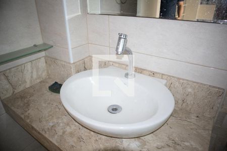 Casa à venda com 100m², 2 quartos e 1 vagaBanheiro 2