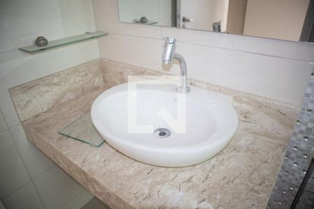 Casa à venda com 100m², 2 quartos e 1 vagaBanheiro