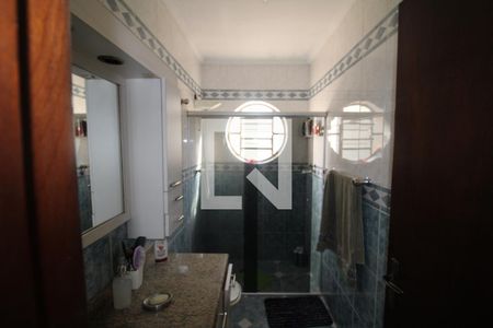 Casa à venda com 200m², 3 quartos e 4 vagasBanheiro 2