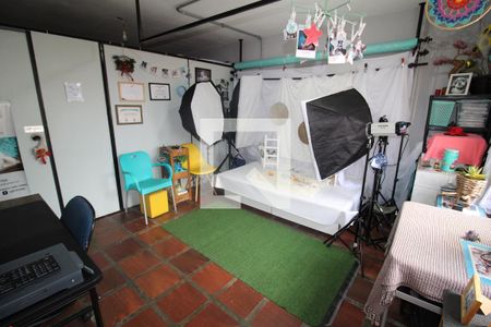 Casa à venda com 200m², 3 quartos e 4 vagasEstúdio