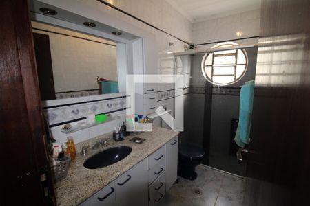 Casa à venda com 200m², 3 quartos e 4 vagasBanheiro 1