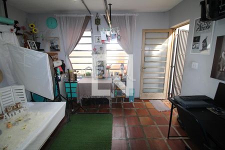 Casa à venda com 200m², 3 quartos e 4 vagasEstúdio