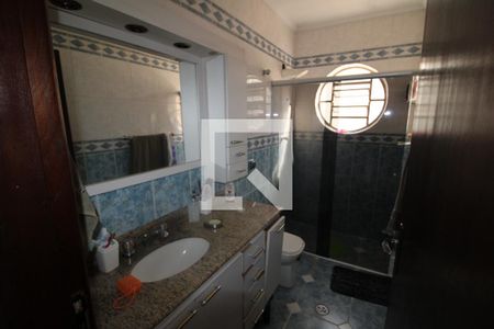 Casa à venda com 200m², 3 quartos e 4 vagasBanheiro 2