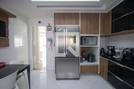 Casa à venda com 350m², 4 quartos e 2 vagasCozinha