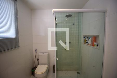 Casa à venda com 350m², 4 quartos e 2 vagasBanheiro da Suíte 3