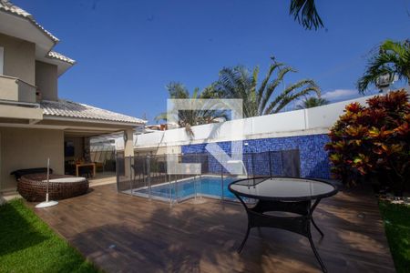 Casa à venda com 350m², 4 quartos e 2 vagasQuintal