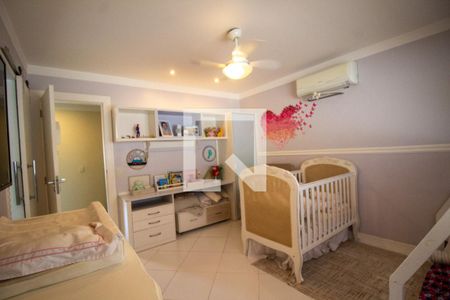 Casa à venda com 350m², 4 quartos e 2 vagasSuíte 2