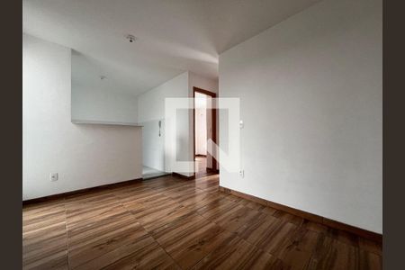 Sala de apartamento para alugar com 2 quartos, 40m² em Parque Santa Rosa, Suzano
