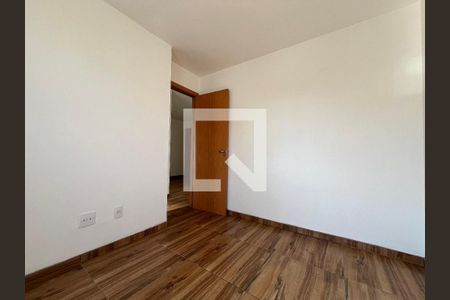 Quarto 2 de apartamento para alugar com 2 quartos, 40m² em Parque Santa Rosa, Suzano
