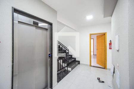 Apartamento para alugar com 39m², 2 quartos e sem vagaHall da escada