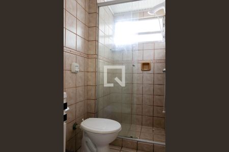 Banheiro  de apartamento à venda com 1 quarto, 36m² em Cristal, Porto Alegre