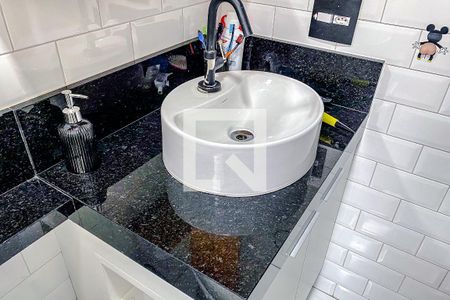 Apartamento para alugar com 45m², 2 quartos e sem vagaBanheiro