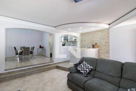 Casa para alugar com 360m², 3 quartos e 5 vagas Casa para alugar com 360m², 3 quartos e 5 vagasSala