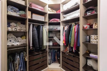 Closet da Suíte de casa à venda com 3 quartos, 200m² em Vila Florida, Guarulhos